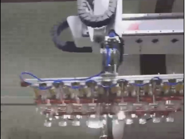 ZP260PET機型生產(chǎn)醫(yī)用試管一模20個